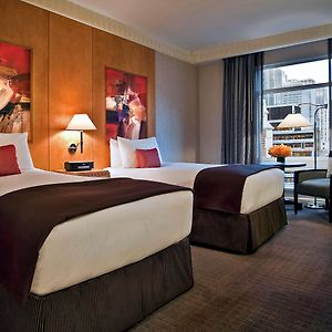 Luxe Kamer met Twee Aparte Bedden op de Bovenste Verdiepingen